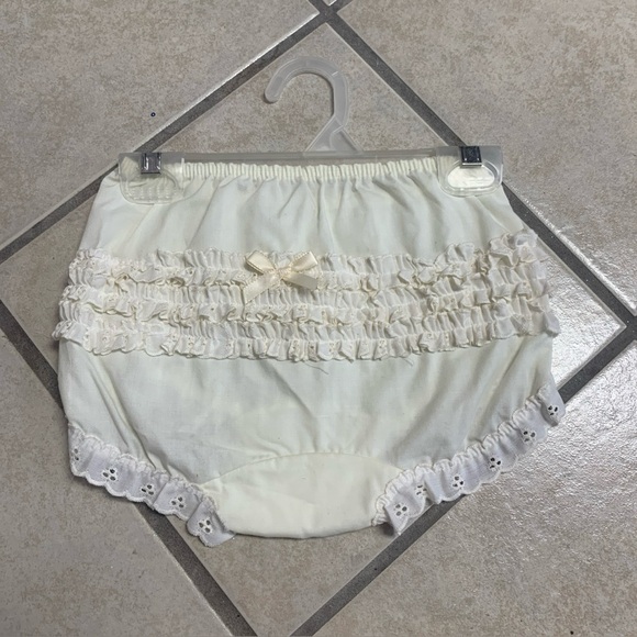 Eyelet Ruffled Diaper Cover Panty Easter Pageant Bloomers Pr of your choice NWT - Picture 4 of 5